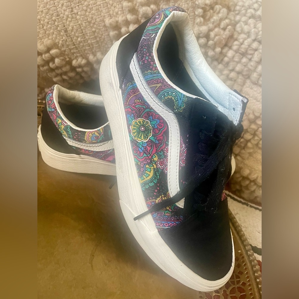 Vans Womens 9 Old Skool Stackform Platform Suede Shoes Black Floral Paisley